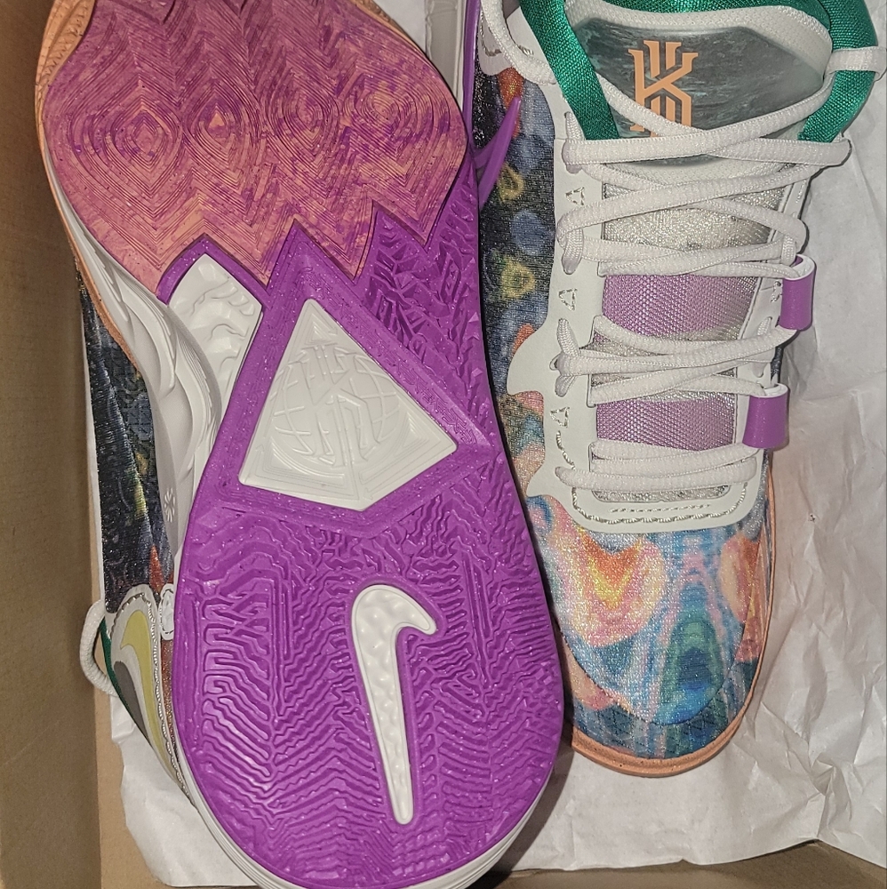 Kyrie 8 unreleased Circle of Life size 5(5.5) - Picture 4 of 15